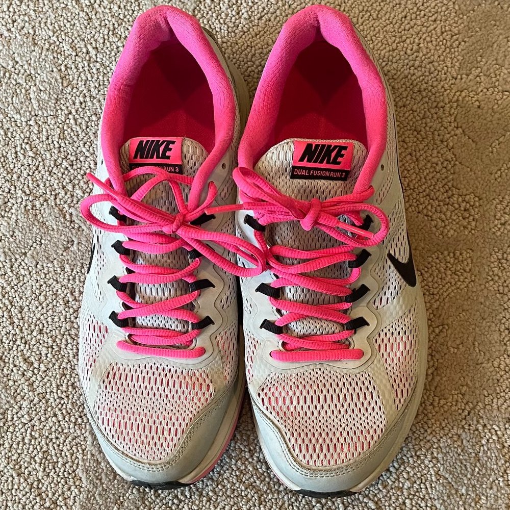 Nike Dual Fusion Run 3 women's gray pink & black lace-up sneakers size 10 US
